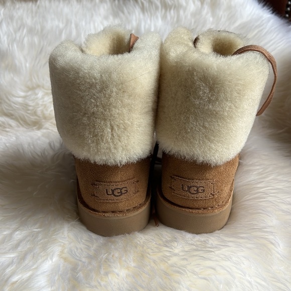 NIB woman’s Waylon boots size 8 - Picture 3 of 5